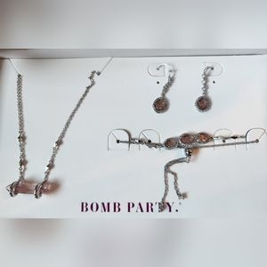 Bomb party Glam box Winter Wonderland Druzy Peach Dreams